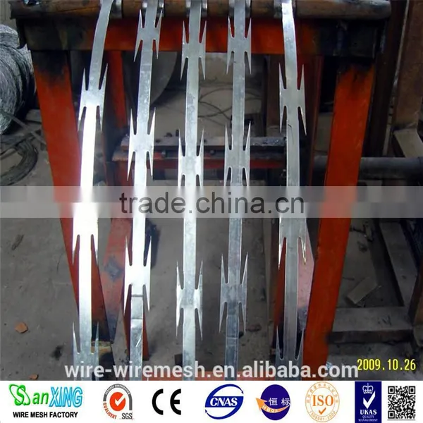 Electric Galvanized Razor Barbed Wire Price For Sales photo-5