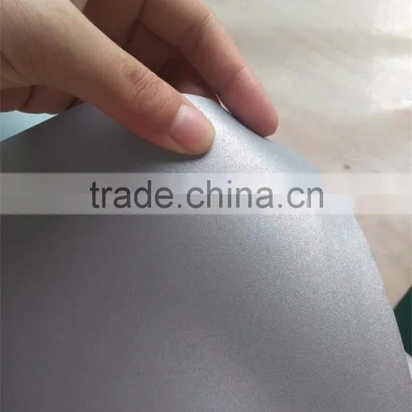 TPU Manufacturers Raw Material Film Lamination 100%synthetic Reflective Polyurethane Leather for Belt photo-6