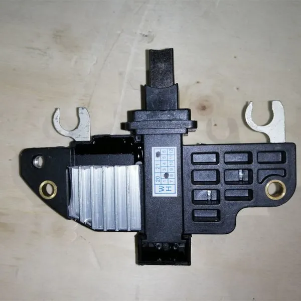 High Quality Bus Electrical Spare Parts 8RL3016C 24V Alternator Regulator photo-3