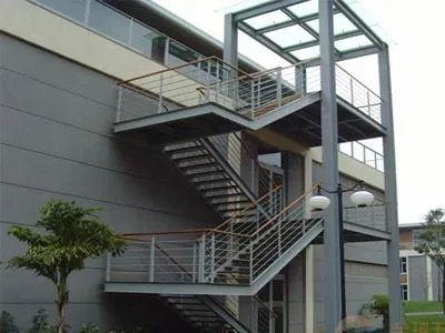 Escadaria de estrutura de aço
