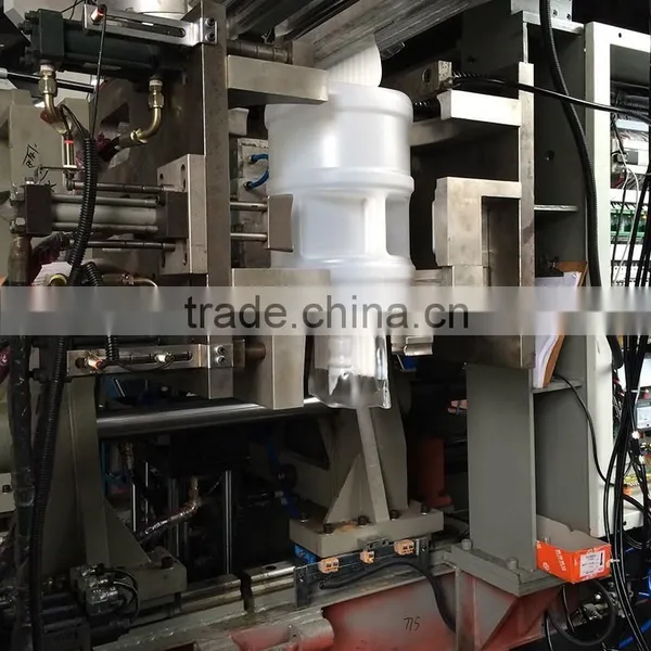 Energy Saving Automatic 4 Cavity Blow Mold Machine photo-3
