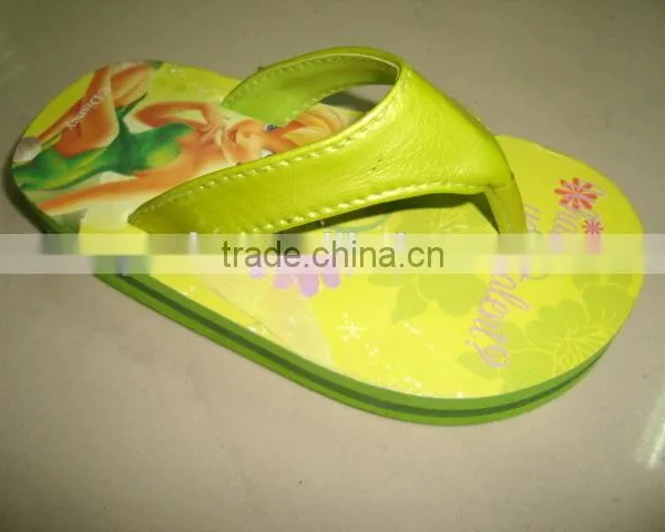 Hot Selling Colorful Comfortable Led Flashing Flip Flops photo-3