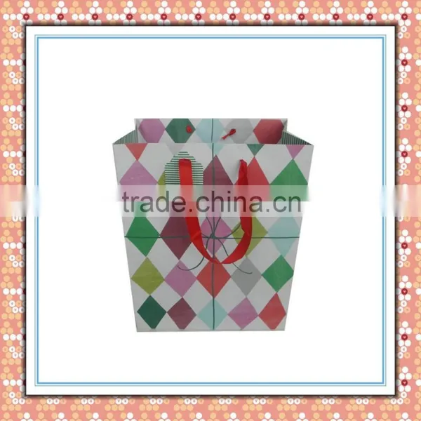 Manufacturing Cute Two-side Offset Paper Bag Gift photo-5