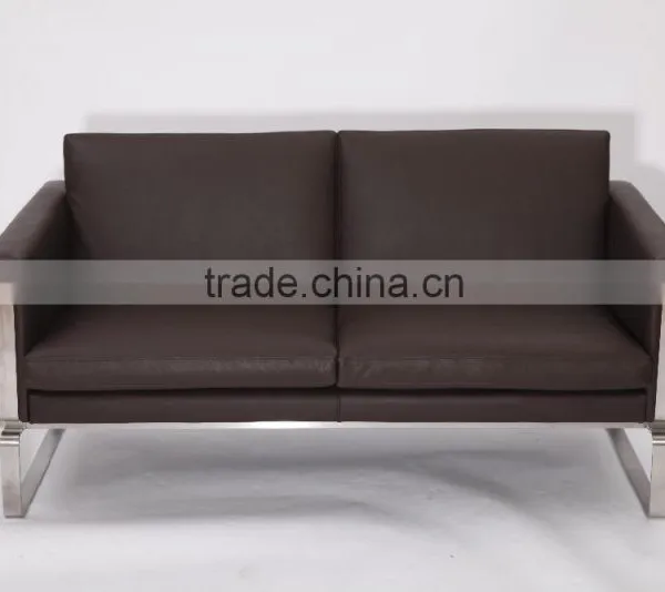 Modern Designer Furniture China Manufacturer Hans J Wegner CH103 3 Seat Sofa Replica photo-5