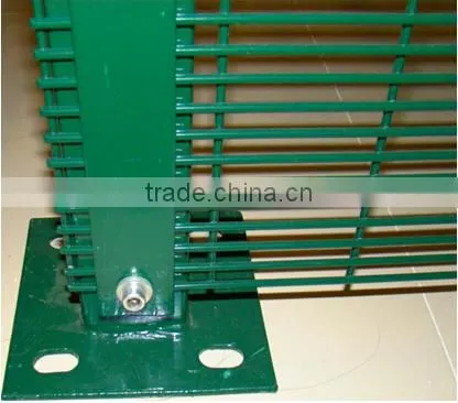 Anping Wanhua--China Supplier Pvc Coated 358 Outdoor Fence photo-2