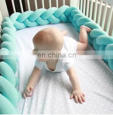 Wholesale Baby Safe Bumper Knot Pillow Mixed Colors Chunky Knit Baby Bedding Cradle Bumper