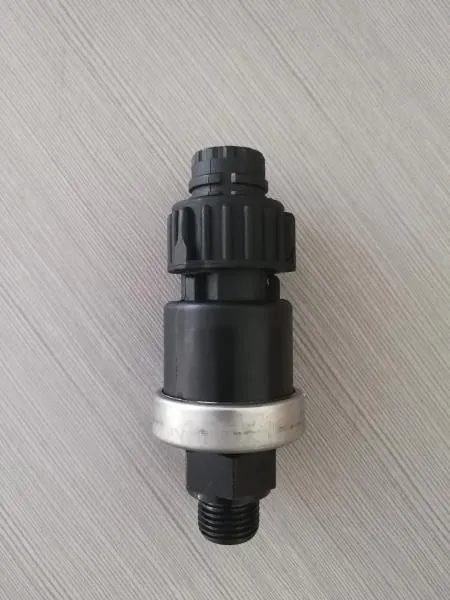 5010311958 Truck Pressure Switch Truck Oil Pressure Sensor M16*1.5 for RENAULT photo-2