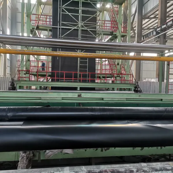 White Shrimp Aquaculture Anti-seepage Measures 8 Meters Wide, 420 Meters Long, and 0.5mm Thick HDPE Geotextile Film photo-4