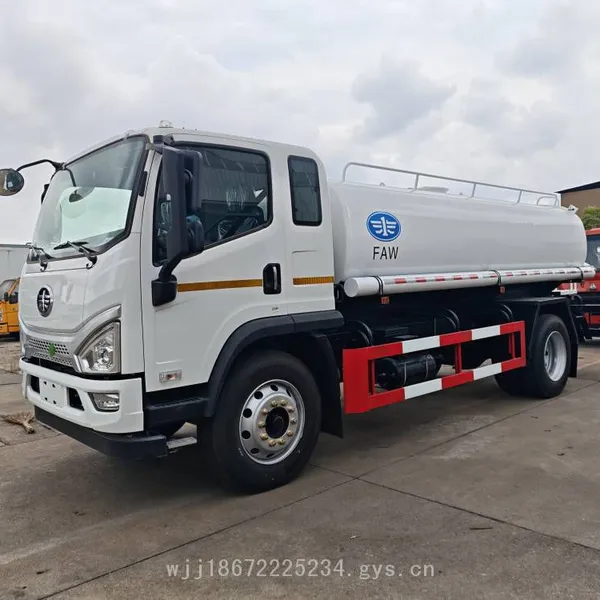 Jiefang Export-type 10-cubic-meter Sprinkler Truck, Exclusive for Foreign Trade, Greening Spraying Truck, Available in Right-hand Drive and Meeting Emission Standards of Multiple Countries photo-2