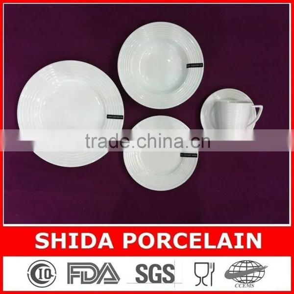 2015 New Super White Porcelain Embossed Plates