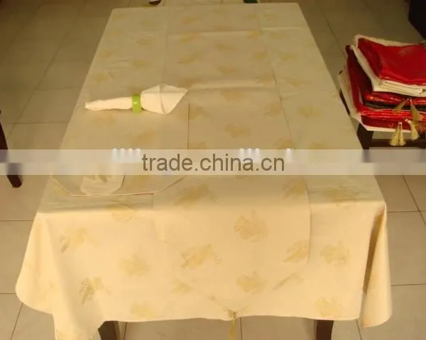 High Quality Polyester Jacquard Cheap Table Cover photo-4