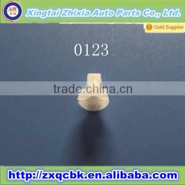 2015 Favorable Price !! Plastic Clip Manufacturer China/bumper Clips/car Floor Mat Fasteners photo-4
