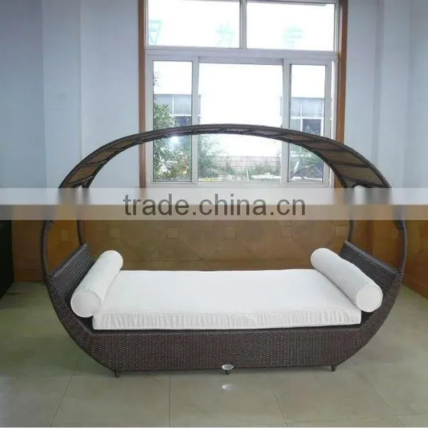 Rattan Daybed With Canopy photo-2