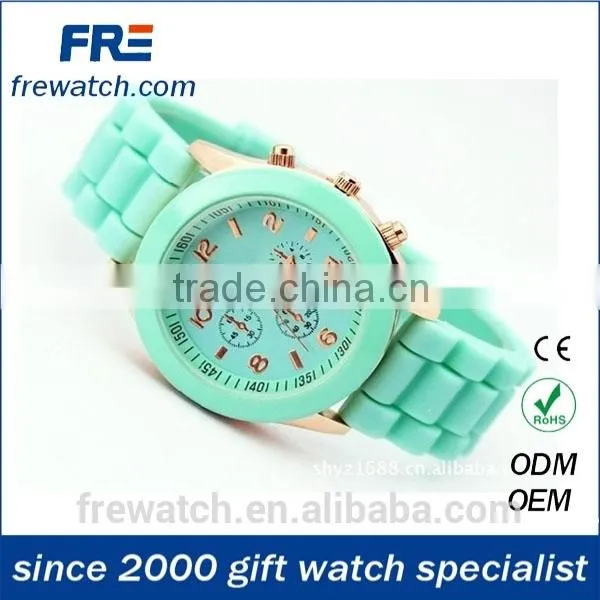 2015 Fashion Colorful Silicone Watch for Lady Hot Sales Women Silicone Watch photo-3