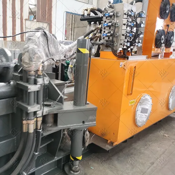 Mobile Baling Machine for Scrap Car Shells photo-4