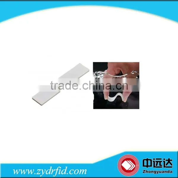 CHINA MANUFACTURER CUSTOM UHF RFID LAUNDRY TAG photo-2