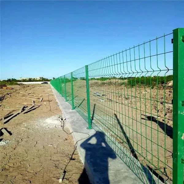 Modern Waterproof PVC Coated 3D Curved Fence Garden Metal Fencing 3D Welded Wire Mesh Fence photo-4