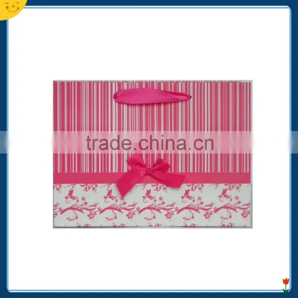 Red Luxurious Ivory Board Shopping Paper Bag photo-3