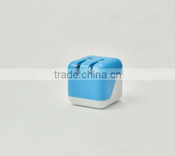Eu And Usa Plug Colorful Mobile Phone 5v 2.1a Dual Usb Wall Charger photo-4