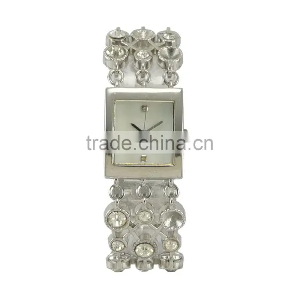 New Models Unique Design Big Diamond Bands Alloy Quartz Jewelry Watch photo-3