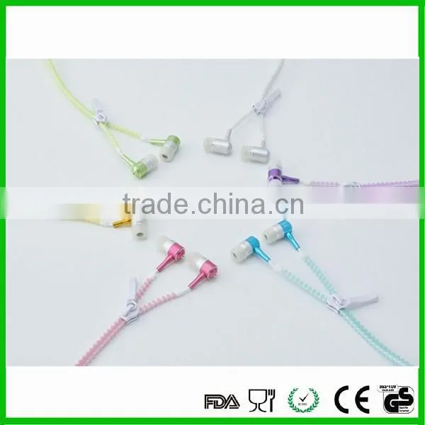 Retractable Earphones With Mic Speaker photo-3
