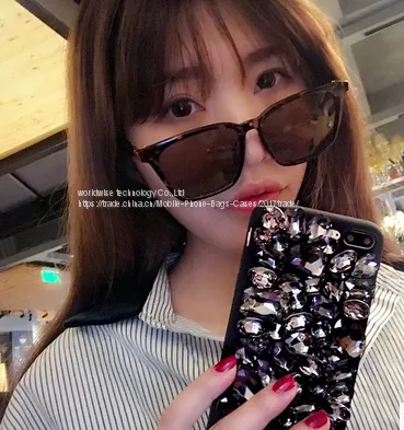 Luxury Crystal Diamond Cell Phone Back Cover Mobile Phone Cases for IPhone7/7Plus/6/6s/6plus/6splus Soft Shell Housing photo-5