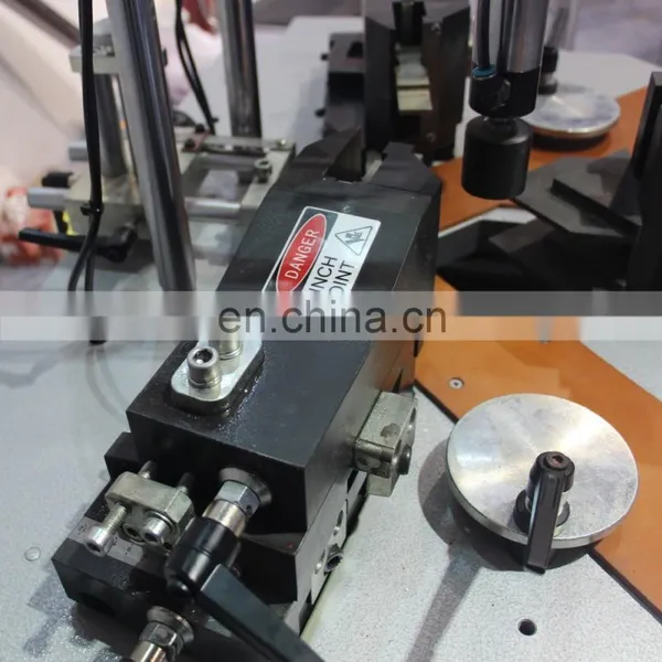 Press Blade Adjustable Single Head Aluminium Window Making Corner Crimping Machine photo-2