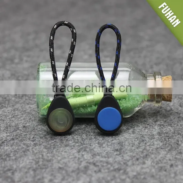 Фабрика напрямую поставляет высококачественные ПВХ-рычаги для молнии photo-4