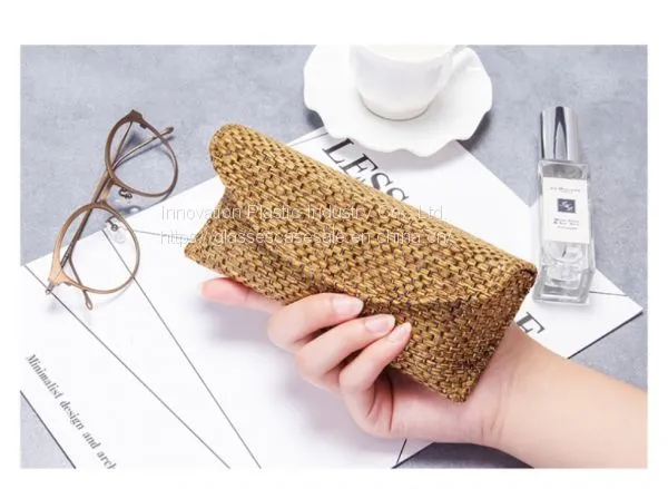 Countryside-style Portable Myopic Glasses Case; Creative and Personalized Eyewear Case photo-4
