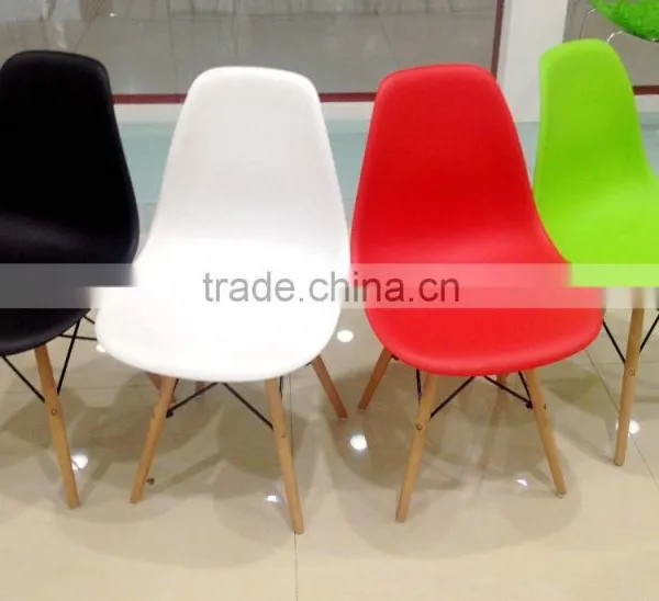 Cheap Replica EMES Style Wooden Legs PP Plastic Chair With Low Price photo-4