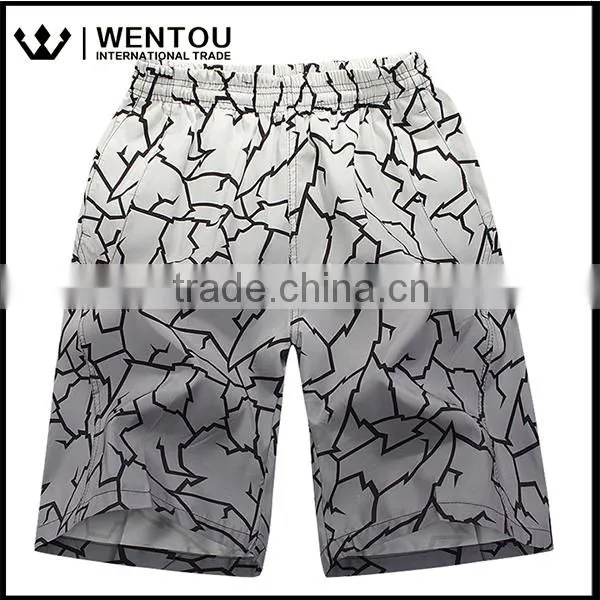 2016 Summer Fashion New Korean Style Loose Beach Plus Size Board Shorts For Men photo-2