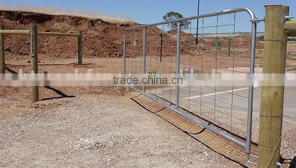Galvanized 4ft Height Tubular Gate With Wire Mesh photo-3
