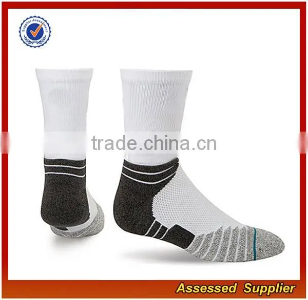 Wholesale Custom High Quality Athletic Sport Basketball Running Men and Women Low Cut Socks JH61 photo-3