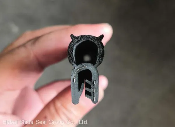 UL94 V-0 Flame Retardant EPDM Sealing Profiles Edge Protection Fire Protection Clamping Profile Sealing Profile