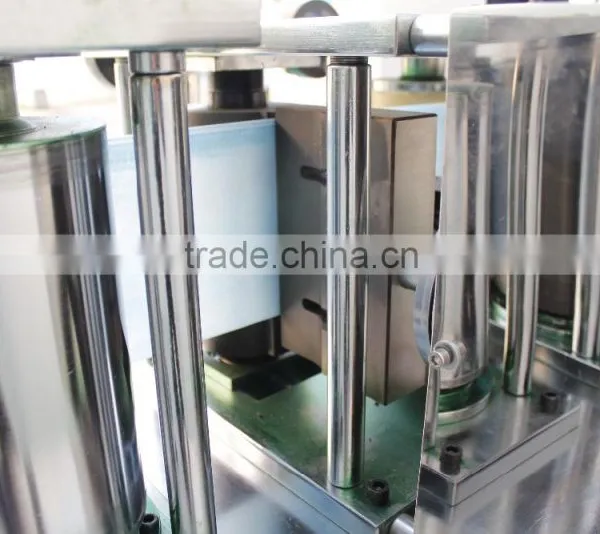 Automatic Nonwoven Shoes Cover Machine Made in China photo-2