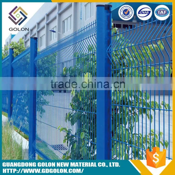 Low Carbon Steel Wire Welded Wire Mesh Fence / Home Garden Security Fence Supplier