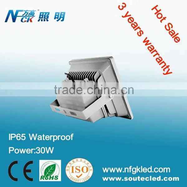 CE RoHS Approved 30W LED Flood Spot Lights Outdoor High Lumen Led Floodlights photo-2