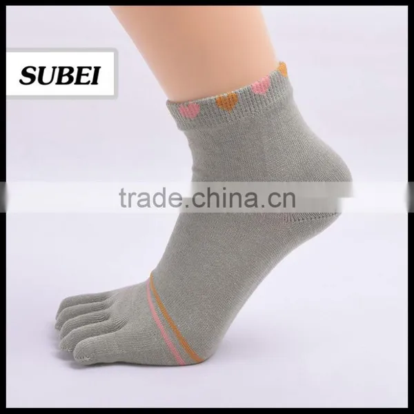 Lovely Jacquard Toe Sock Woman Yoga Pilates Sock photo-4