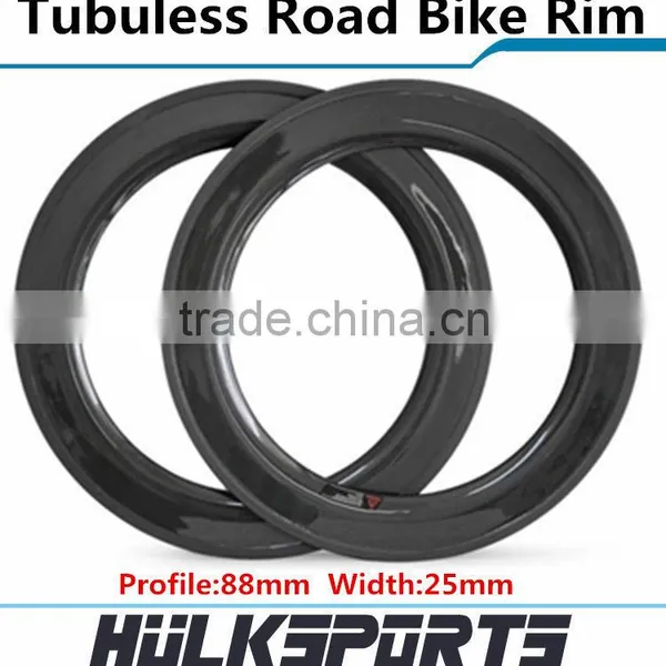 Lightweight bike wheels rims 25mm width 88mm depth 700c bicycle carbon clincher wheels carbon fiber bike wheels made in China