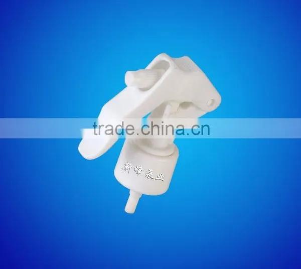 2015 High Quality Plastic Trigger Sprayer for Watering Bottle photo-3