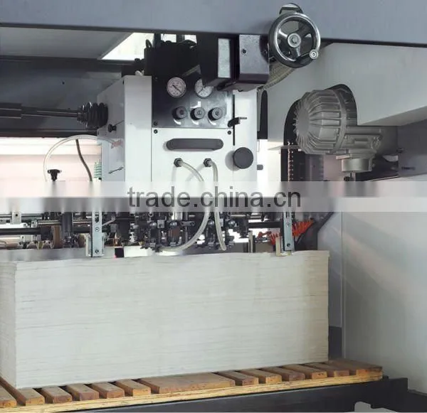 Laminated Paper Automatic Flat Bed Die-cutting Machine photo-4