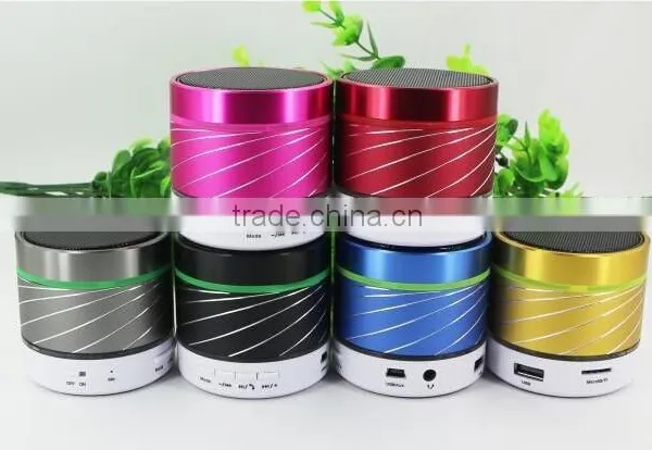 Hot Sale ! 2014 New S07U Portable Fashion Metal Bluetooth Wireless Speaker Hands-free Calls FM Radio LED Light 6 Color photo-3