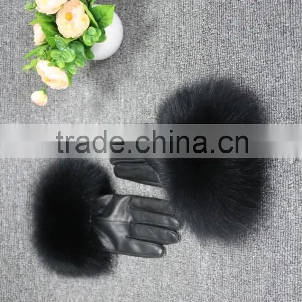 The Fox Fur Sheepskin Gloves. Women's Black Gloves Outdoor Sports photo-4