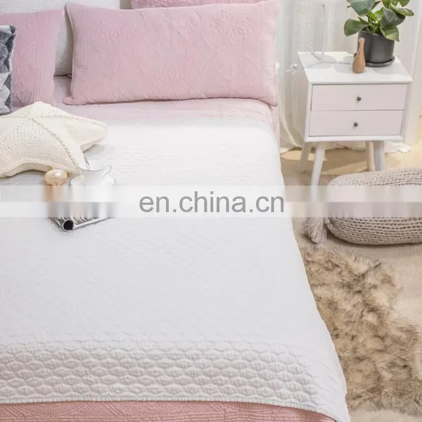 Soft 100% Polyester Satin White Stitched Quilt Pattern Bedding Room Quilt Bedspread and Coverlet /bed Bed Comforter Sets