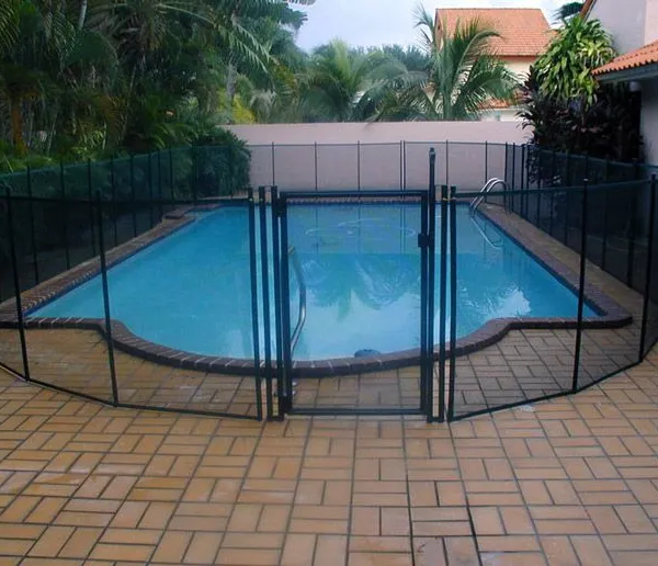 DIY-Friendly PVC Coated Woven Mesh – Textilene Wholesale for Swimming Pool Fence, User-Friendly Design for Homeowners and Contractors photo-3