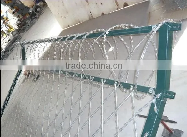 High Safety Low Price Razor Barded Wire Mesh / Hebei Manufacturer BTO-22 Razor Barbed photo-6