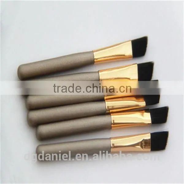 Wholesale Professional Angle Blending Brush With Gold Ferrule Angle Eyeshadow Brush photo-4