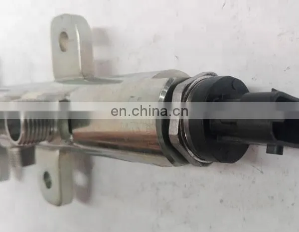 Dongfeng ISDE Engine Common Rail Fuel Manifold 4981367 / 0445224048 photo-4