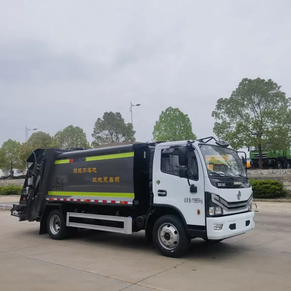 DFM Trash Compression Truck photo-5