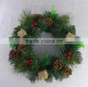 Xmas Berry Decorated Pin Needle Wreath Christmas Decoration photo-5